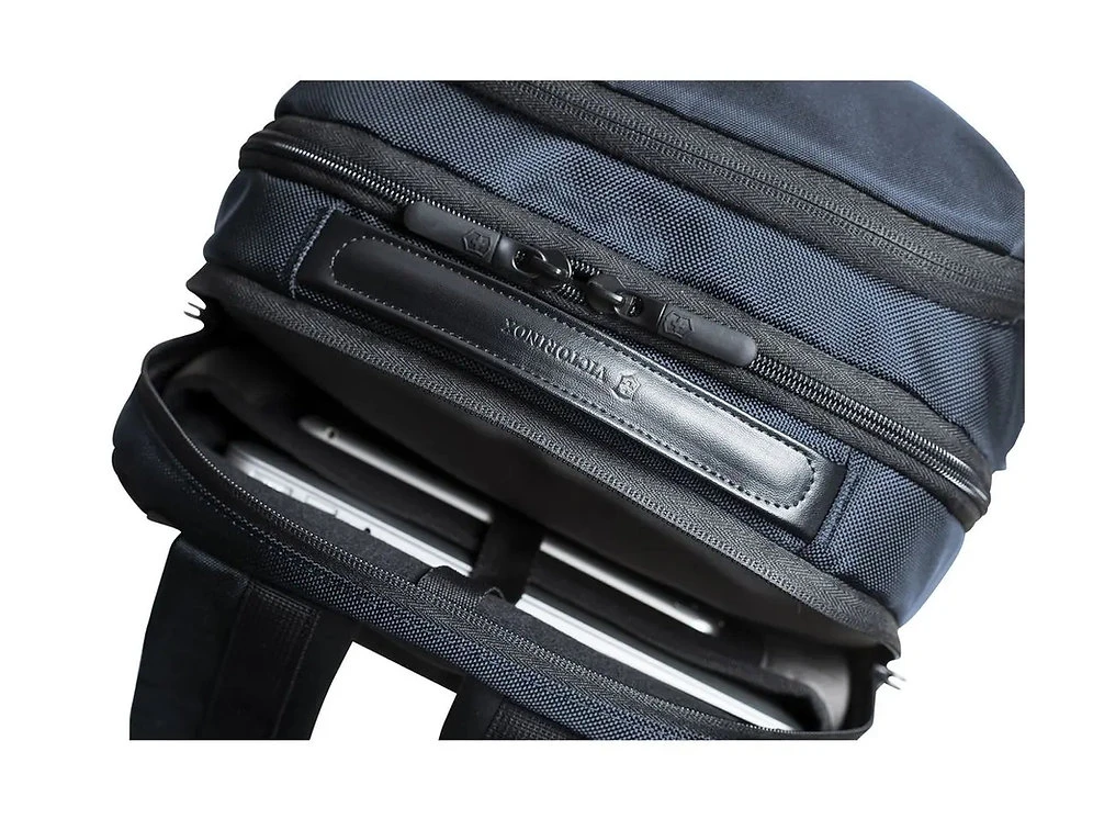 Victorinox Altmont Professional Deluxe Travel Laptop Backpack - Image 11