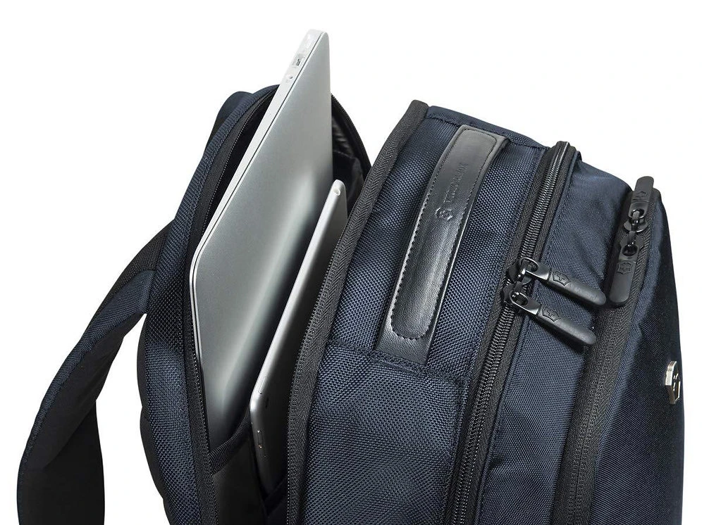 Victorinox Altmont Professional Essentials Laptop Backpack - Image 15