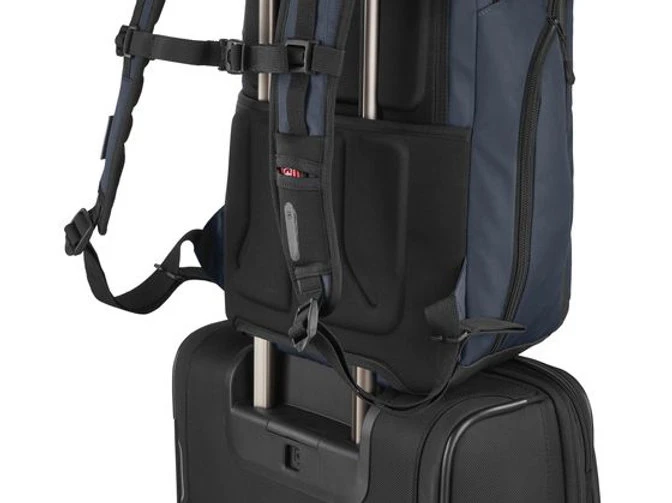 Victorinox Altmont Original Vertical-Zip Laptop Backpack - Image 10
